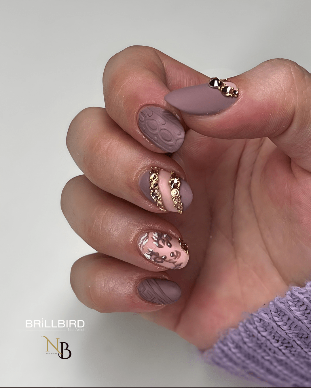 WINTER LUXE NAIL ART – COLLECTION DÉBUTANTE